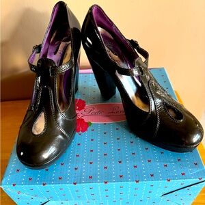 *SOLD* Black Patent Heeled Mary Jane